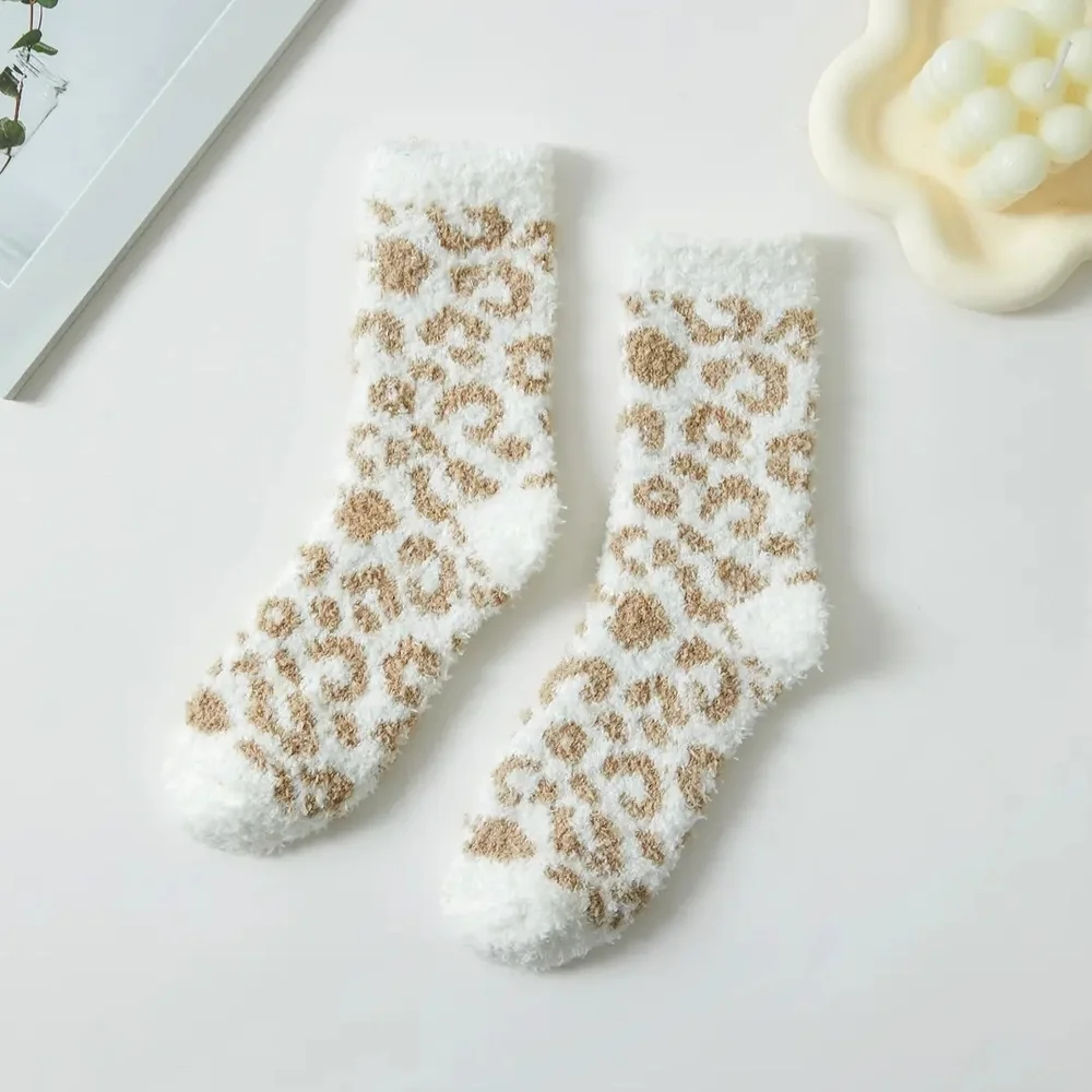Leopard Print Fuzzy Socks Set - Picture 2 of 6